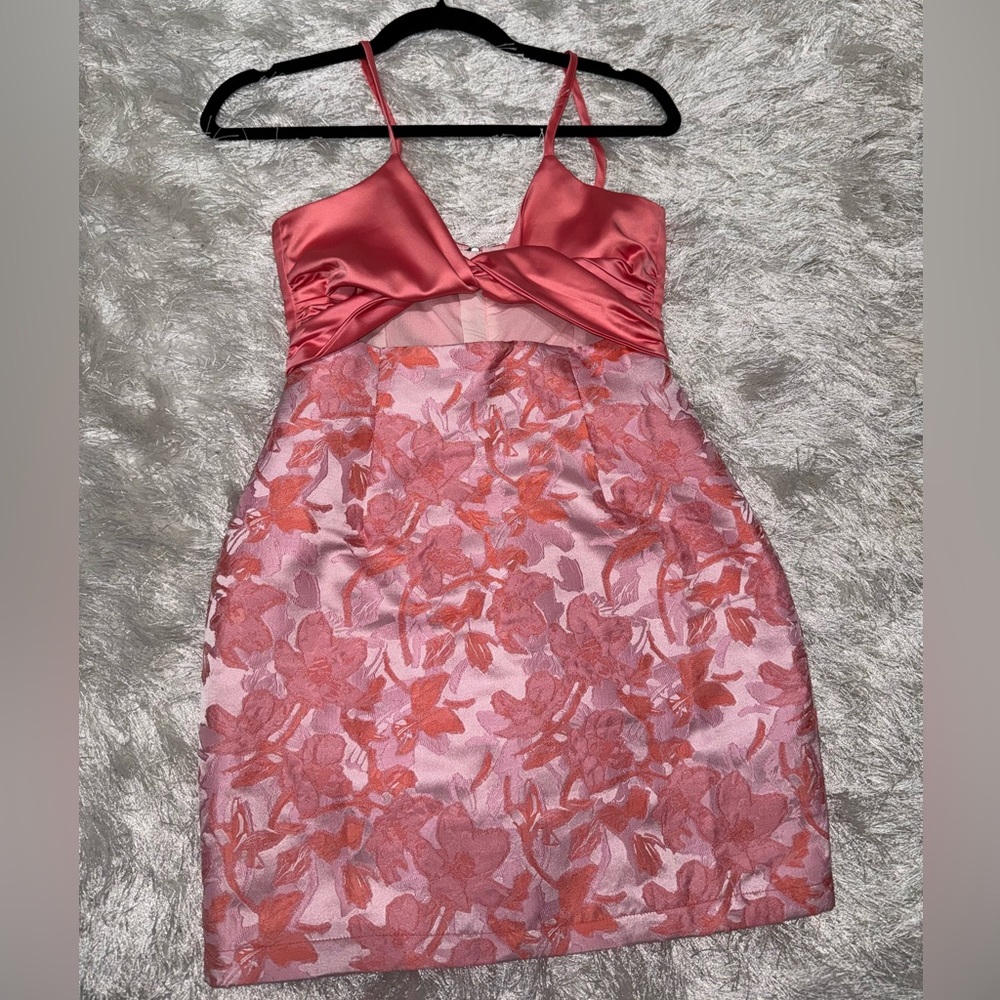 Stunning floral baroque mini dress